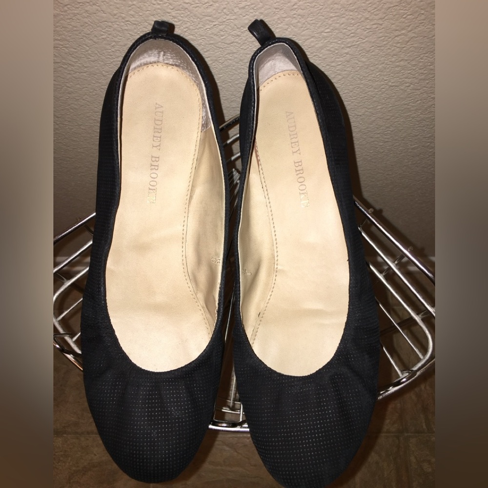 Audrey Brooke Black Flats